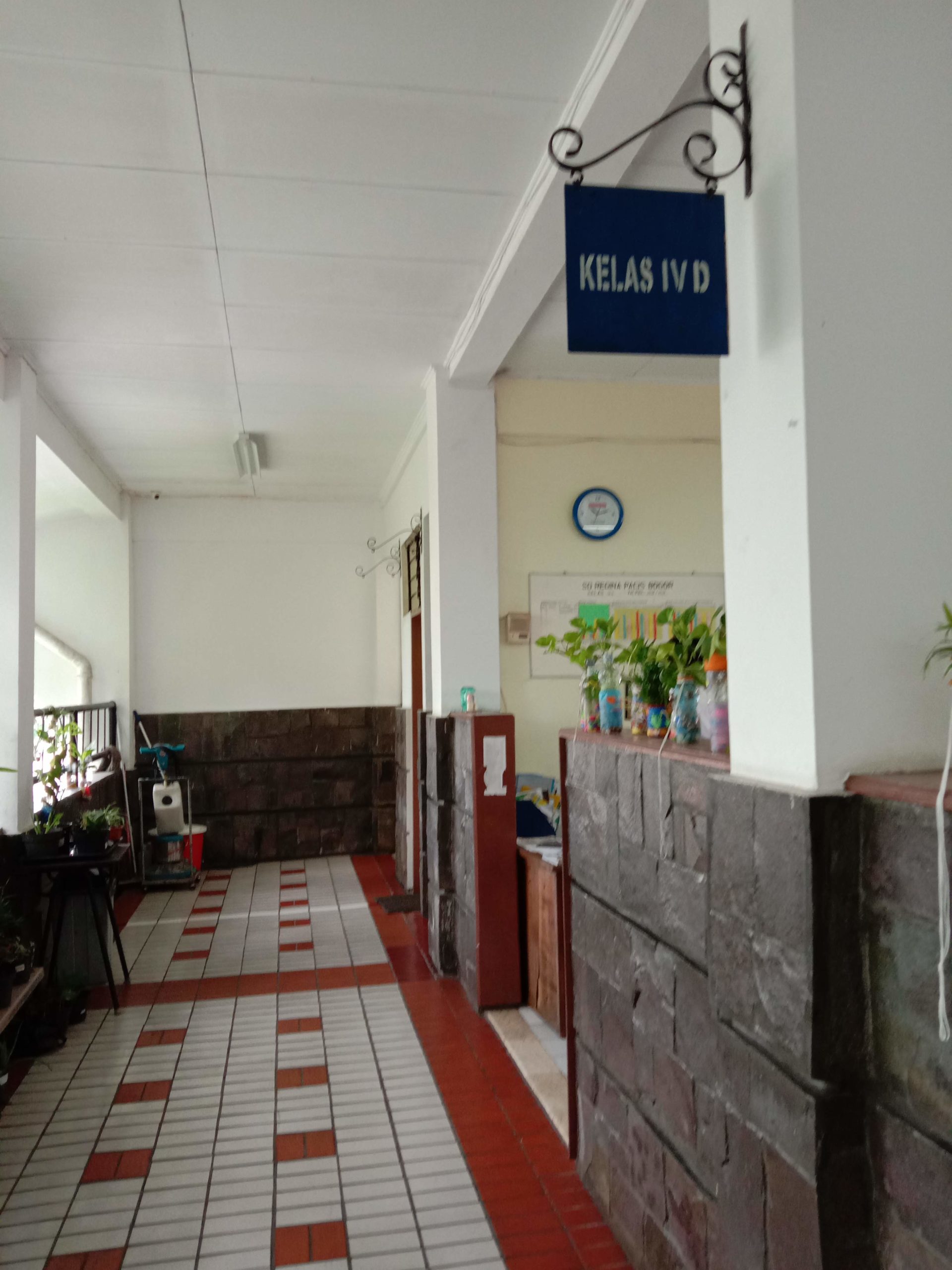 SD - Sarana - Ruang Kelas - Sekolah Regina Pacis Bogor
